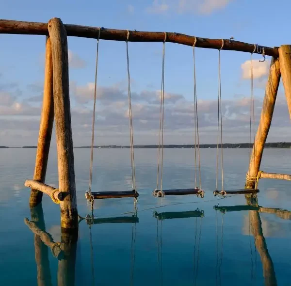Balançoire sur la lagune de Bacalar